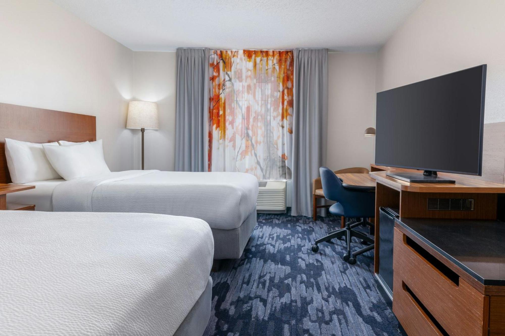 Fairfield By Marriott & Airport Hotel