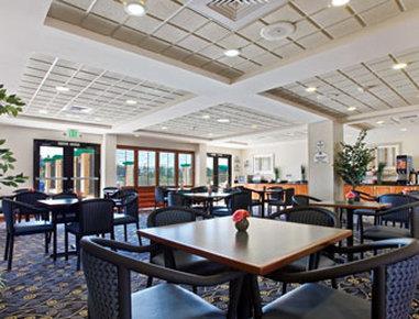 Hotel Fairfield By Marriott & Airport Spokane