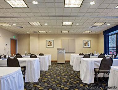 Hotel Fairfield By Marriott & Airport