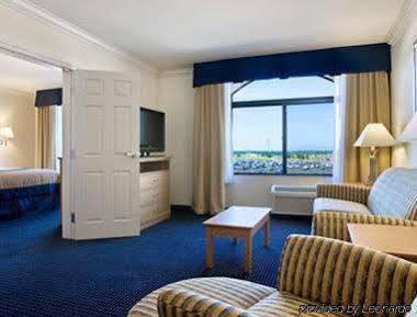 Fairfield By Marriott & Airport